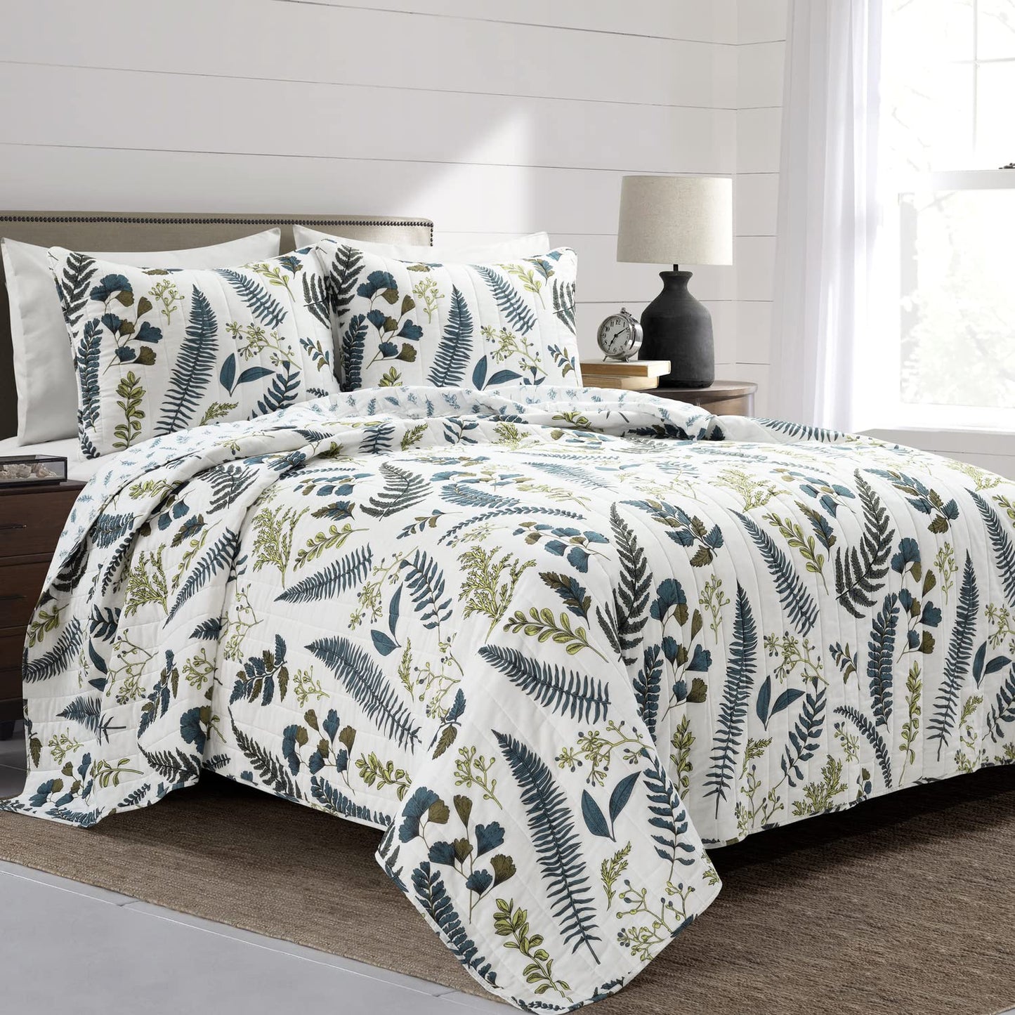 Lush Decor Devonia Allover Reversible Oversized 3 Piece Cotton Quilt Set, Full/Queen, White & Green