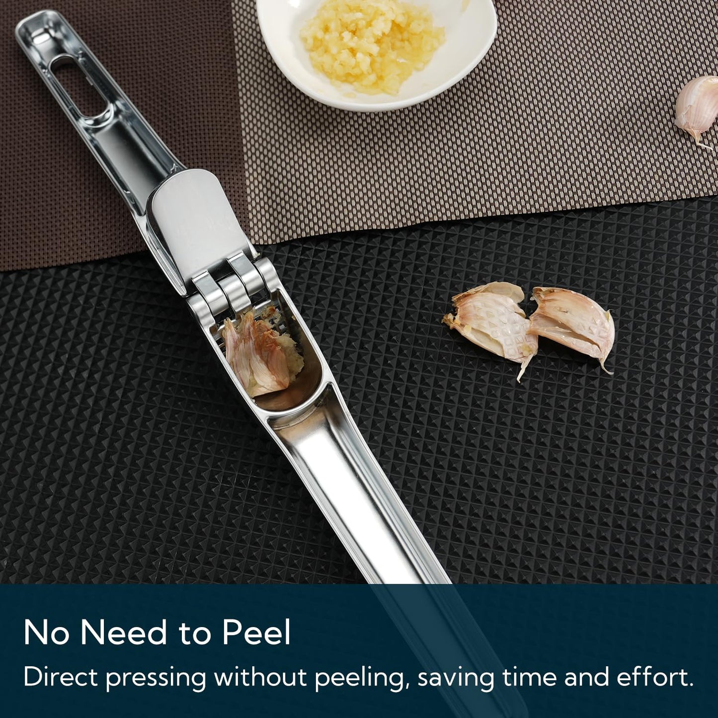 KITCHENDAO Heavy-Duty Garlic Press with Built-in Scraper & Cleaning Pusher, No Peeling Garlic Crusher with Large Chamber, Zinc Alloy Garlic Mincer, Dishwasher Safe