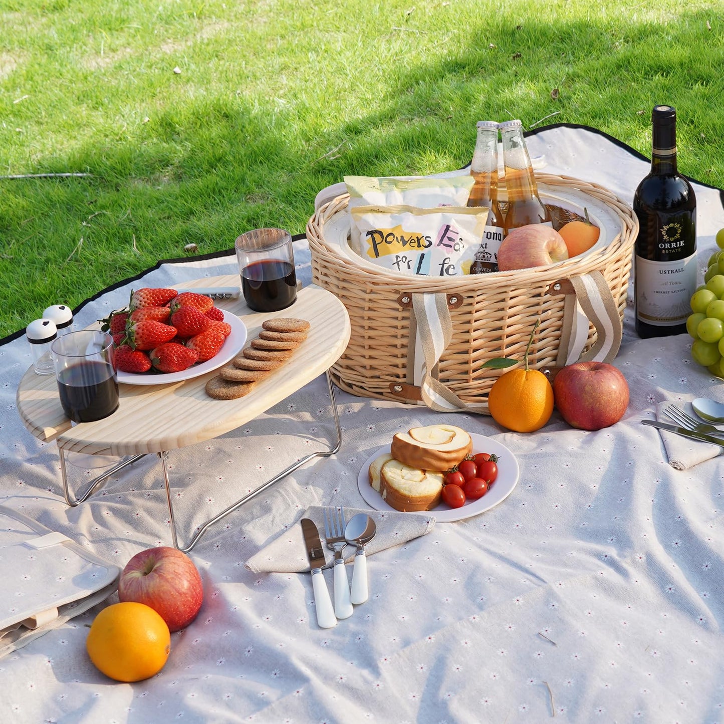 Zettfuly Picnic Basket Set for 2 - Wicker Insulated Picnic Basket with Waterproof Blanket, Folding Wine Picnic Table & Cutlery Kits, Picnic Baskets Kit for Camping, Outdoor, Valentine (White Flower)