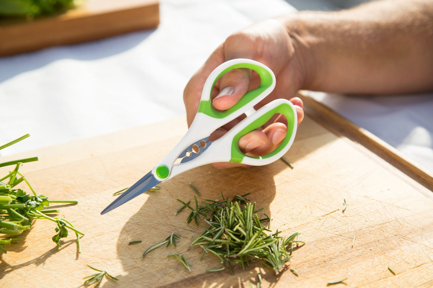 Zyliss Heavy Duty Home & Kitchen Herb Shears Scissors with Innovative Stem Stripper, Versatile Kitchen Shears for Trimming Weeds, Flower Buds & More - White/Green - 8.5 x 4.2 x 0.4 inches