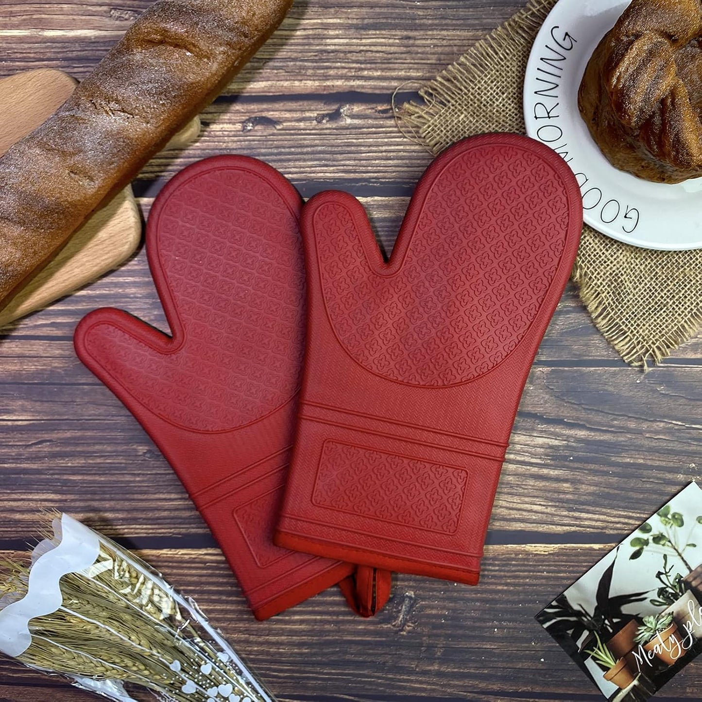 Yutat Silicone Oven Mitts, 600 Degree Heat Resistant Gloves with Non-Slip Silicone, Soft Cotton Lining, Waterproof, 1