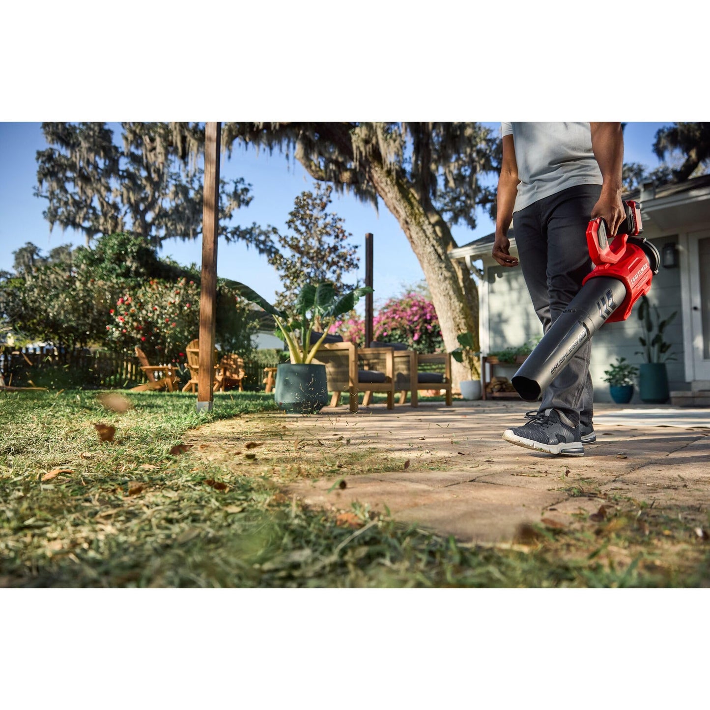 CRAFTSMAN Leaf Blower Cordless with Battery and Charger V20 RP, Up to 110 MPH Power, Handheld Electric Leaf Blower, Brushless Motor, Lightweight, 5.0Ah (CMCBL730P1)