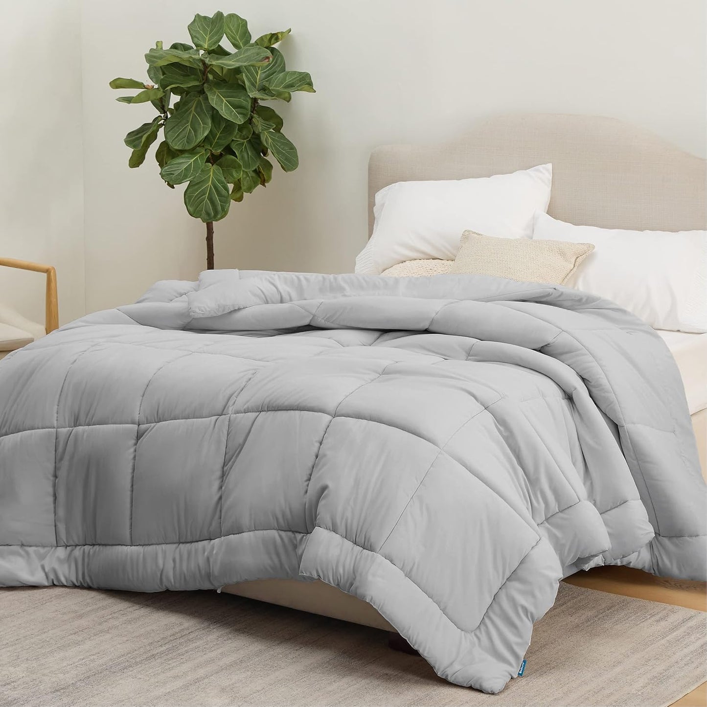 Bedsure Comforter Duvet Insert - All-Season Twin Size Quilted Bedding, GentleSoft Down Alternative, Light Grey 88 x 68 Inches