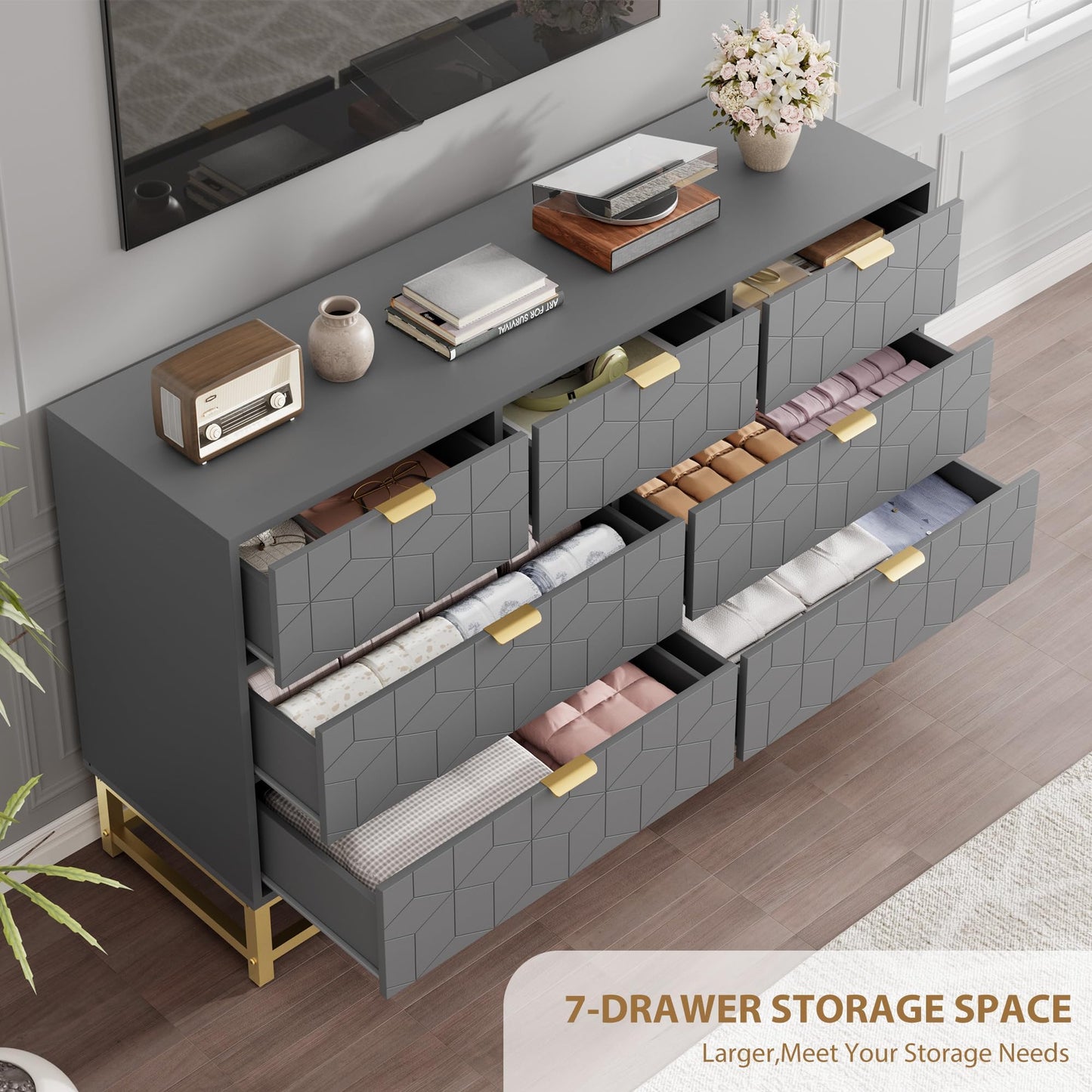 Dresser for Bedroom, 53.5" Wide Dresser Organizer, 7 Drawer with Golden Metal Handle and Legs, Modern Chest of Drawers for Closet, Hallway, Living Room, Entryway, Grey