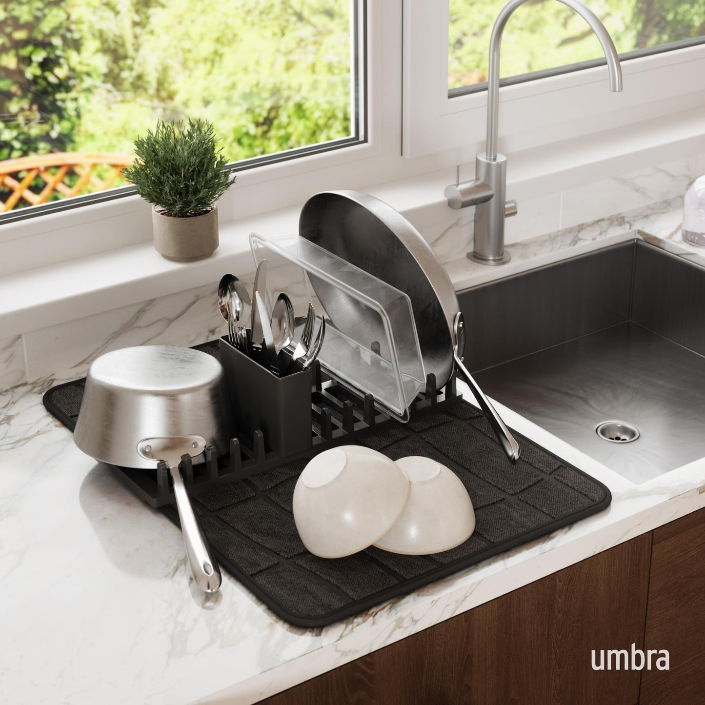 Umbra UDry Dish Drying Rack with Mat – Kitchen Countertop Dish Drainer & Absorbent Microfiber Drying Mat, Foldable Dish Rack Organizer for Plates, Cups & Utensils, Black