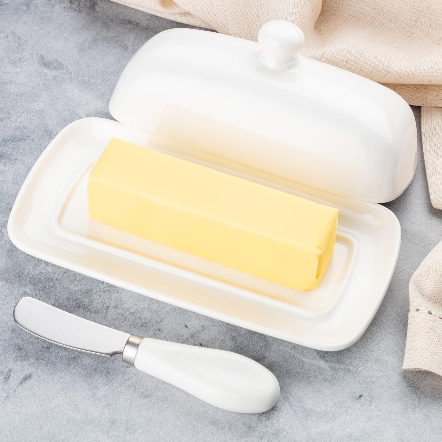 Zulay Kitchen Ceramic Butter Dish with Lid For Countertop & Stainless Steel Knife – Keeps Butter Soft & Fresh – White Butter Dish with Easy-Grip Knob, Durable & Everyday Butter Holder for Home - White