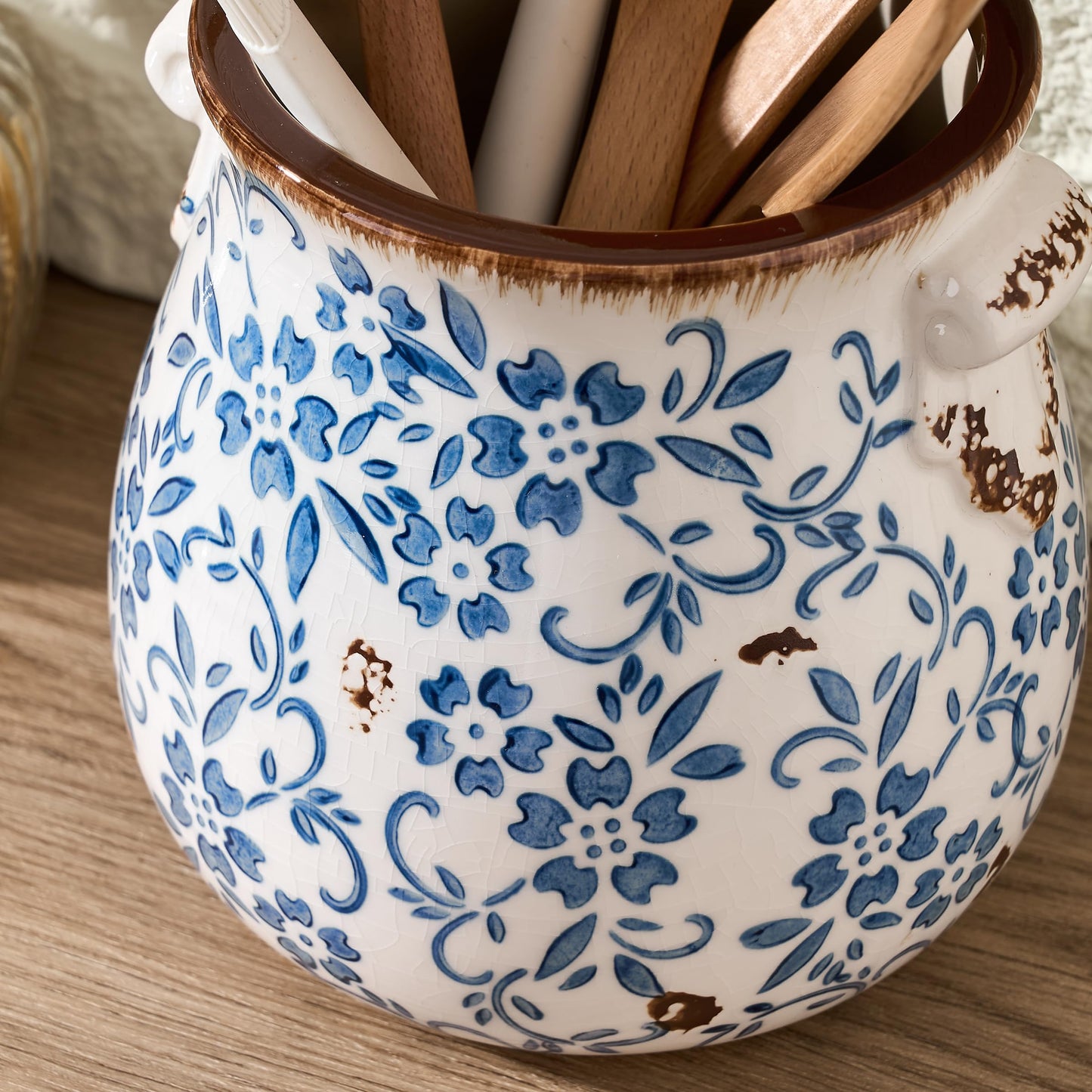 Utensil Holder for Kitchen Counter, Modern Farmhouse Rustic Cooking Utensil Holder and Crock, Exquisite Chinoiserie Floral Ceramic Utensil Organizer for Home Kitchen Decor- Blue and White Porcelain