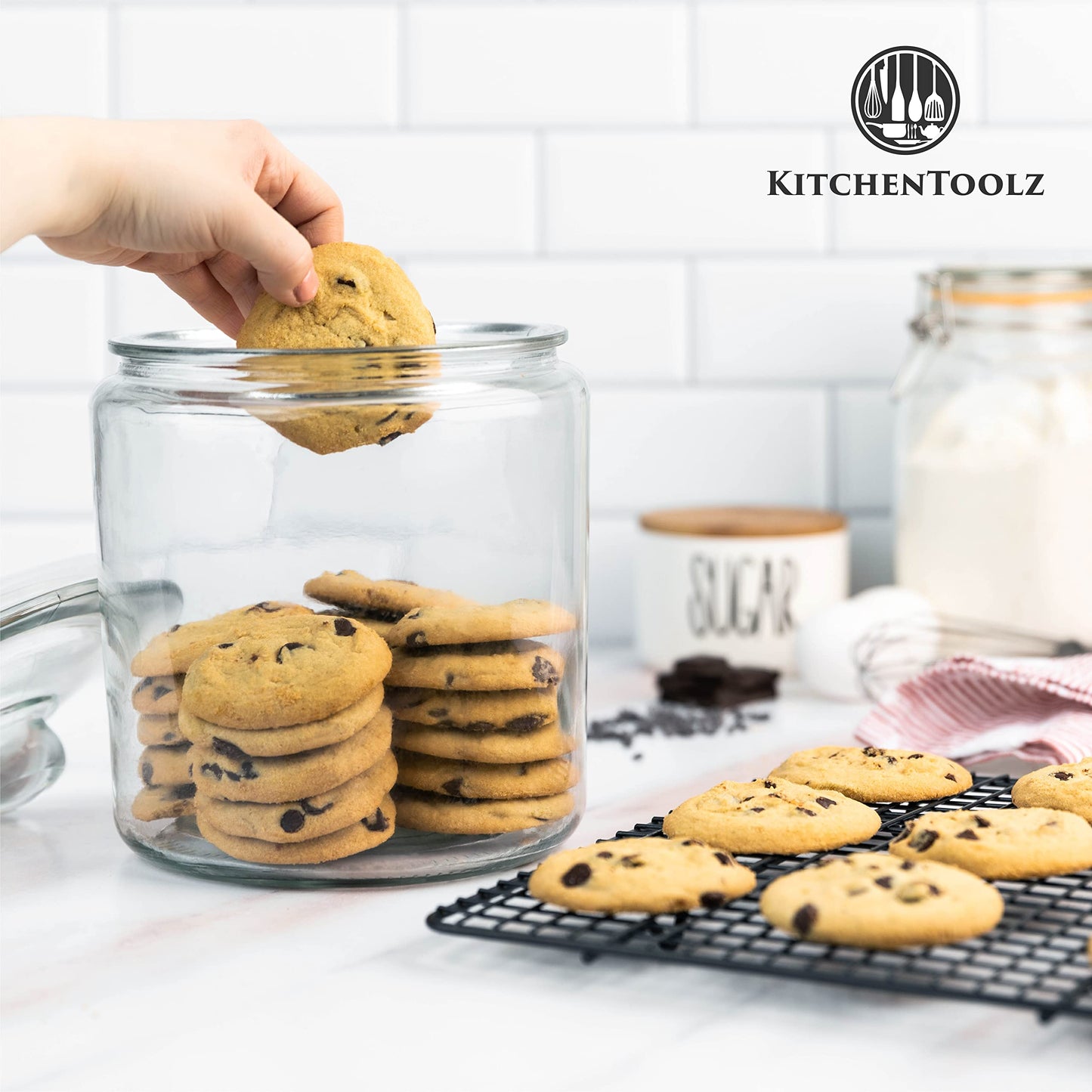 1 Gallon Glass Cookie Jar with Lid – Glass Jar with Lid - Airtight Food Storage Container for Cookies, Candy, Flour, Dog Treats – Clear Large Kitchen Jar for Pantry - Glass Containers with Lids