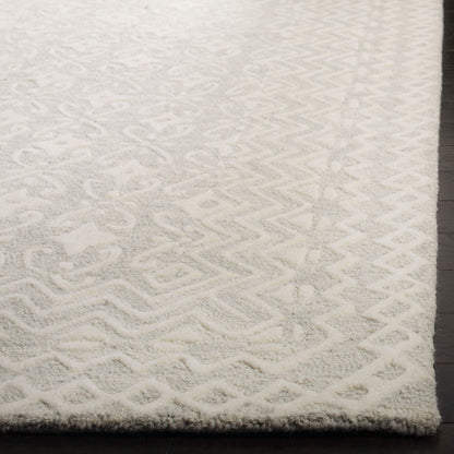 SAFAVIEH Blossom Collection Area Rug - 6' x 9', Grey & Ivory, Handmade Wool, Ideal for High Traffic Areas in Living Room, Bedroom (BLM114F)