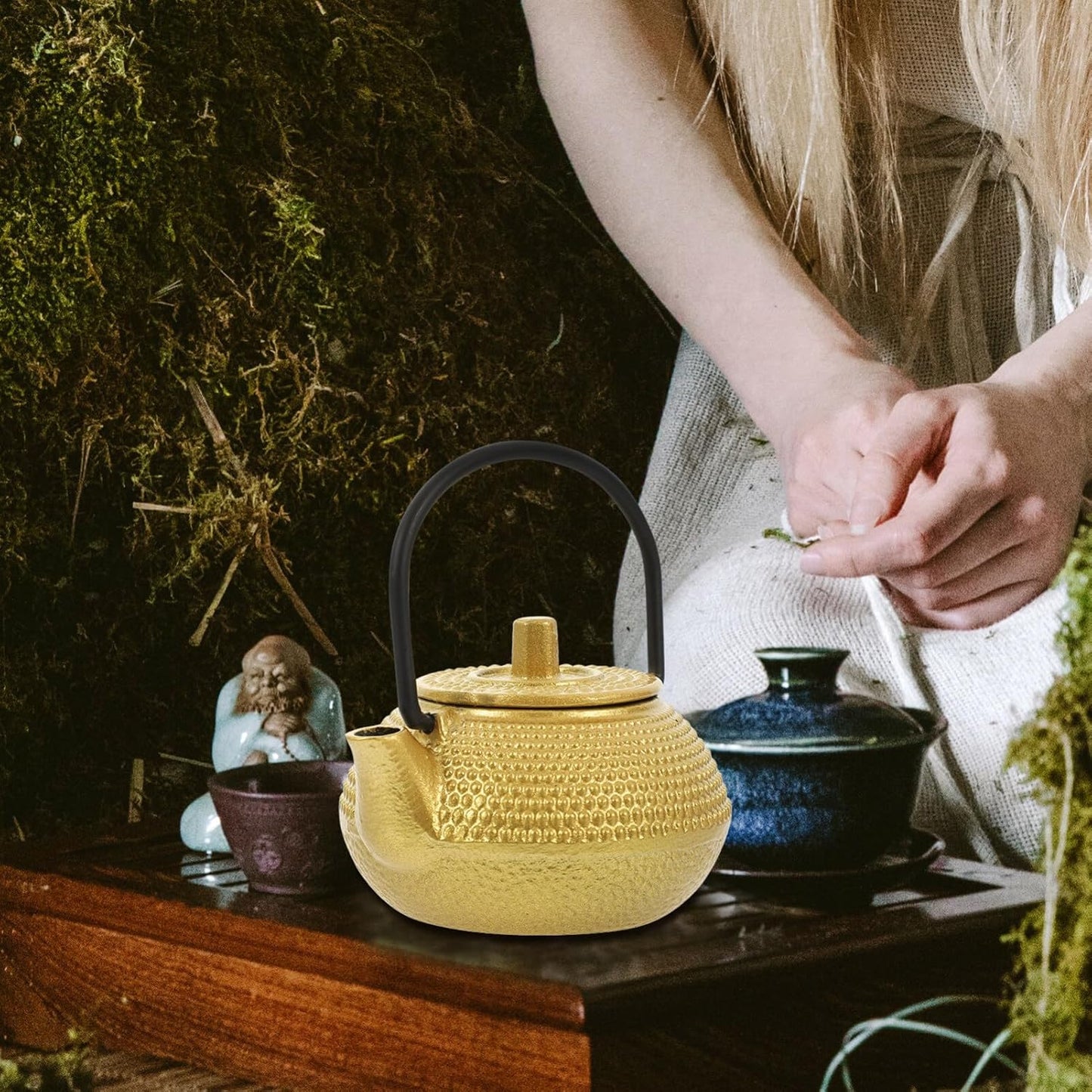 BESTonZON Mini Tea Kettle - Cast Iron Japanese Tetsubin Decorative Teapot for Loose Leaf Tea