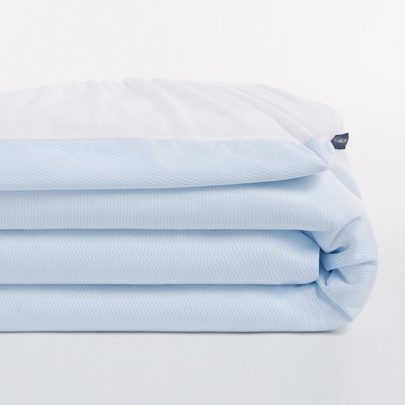Serta Cool Air Waterproof Mattress Protector, 54" x 75" Soft and Breathable Mesh Cooling Mattress Topper, 18" Elastic Deep Pocket for Secure Fit, Full