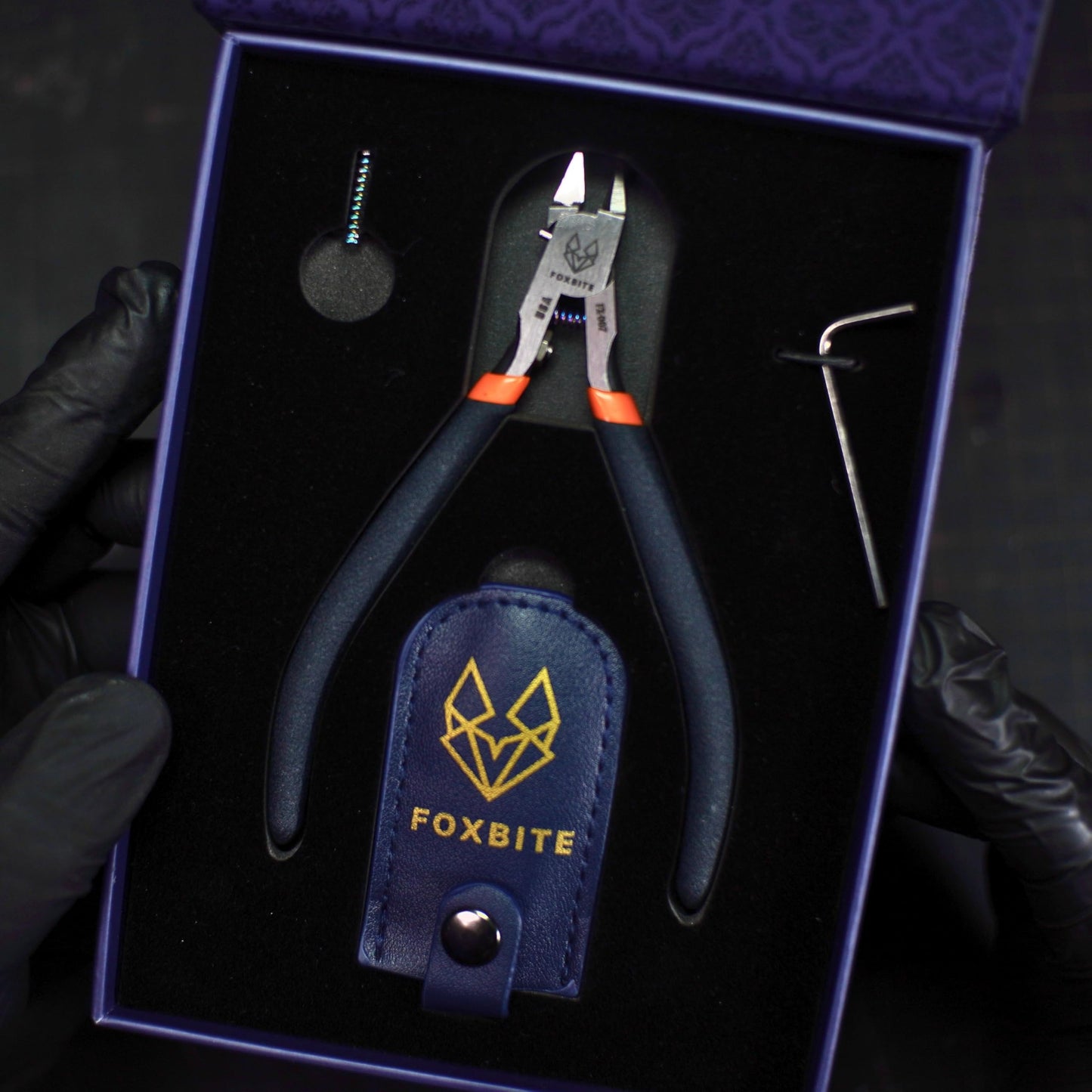 FOXBITE Precision Hobby Nippers – Ultra Sharp Sprue Cutter for Miniature Painting, D&D, Warhammer, Gundam Builders – Pro Model Kit Tools for Clean Plastic Cuts – Fine Tip Flush Cutter