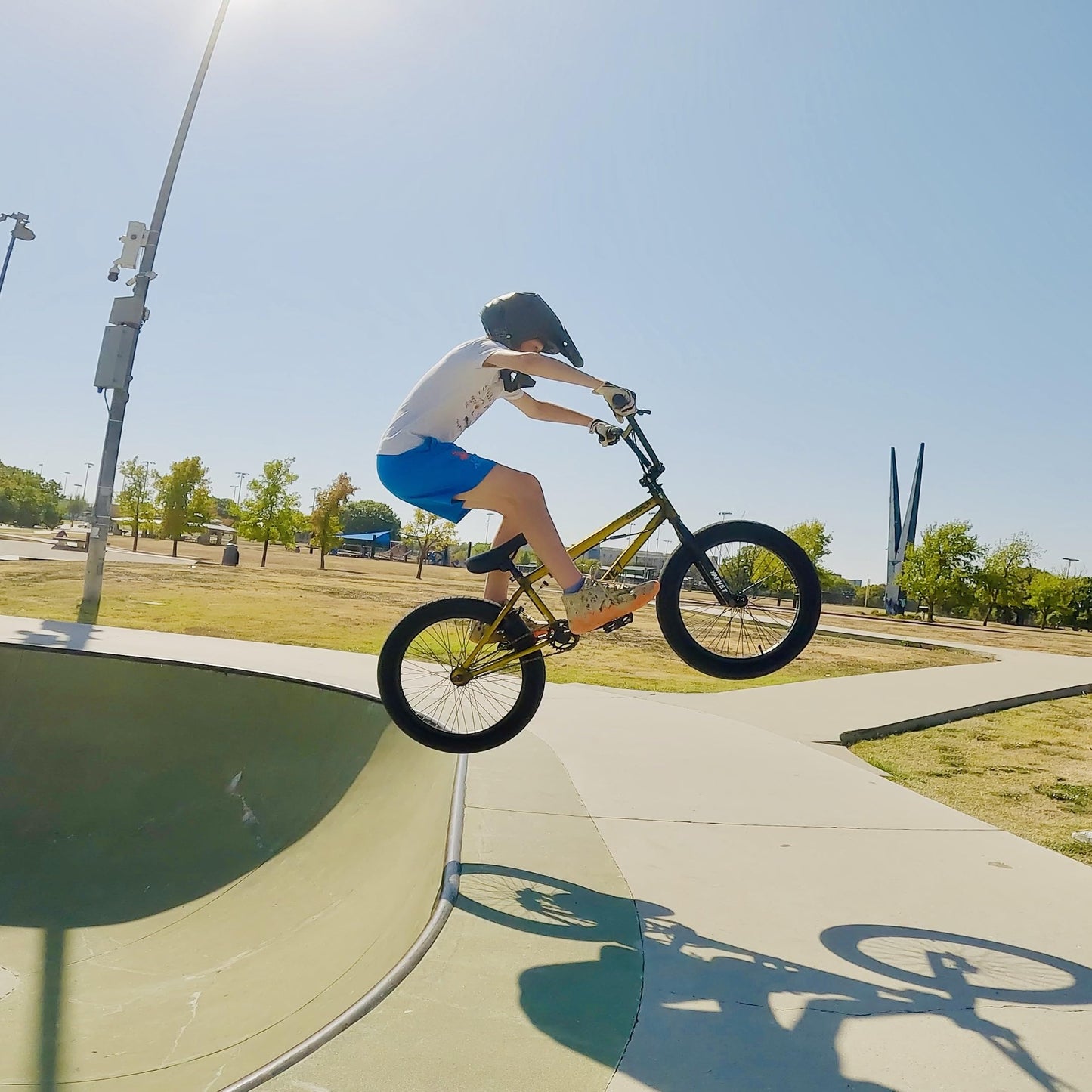 cubsala Freestyle BMX Bike, 20 Inch Yaphet Bicycle for Teen Beginner and Adult Riders, Bike with Hi-Ten Steel Frame, Gold