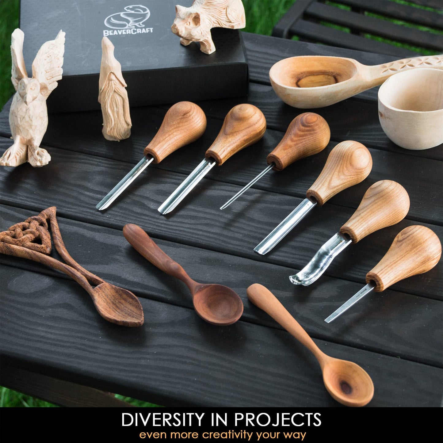 BeaverCraft Wood Carving Gouges Kit SC05 - Wood Carving Chisels Set with Palm Gouge & Flat Straight Chisel, Rounded Short Bent, V-chisels - Whittling Knives, Tools for Beginners and Profi Carvers