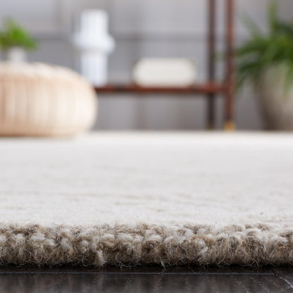 SAFAVIEH Area Rug 6x9 - Metro Collection - Natural & Ivory, Handmade Wool, Ideal for Living Room, Bedroom, Dining Space (MET998A)