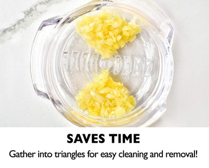 Nextrend Garlic Twister 4th Gen – Garlic Mincer & Garlic Press in One - for Ginger, Herbs, Nuts & more, BPA-Free, Dishwasher Safe, 3–5 Clove Capacity - Clear