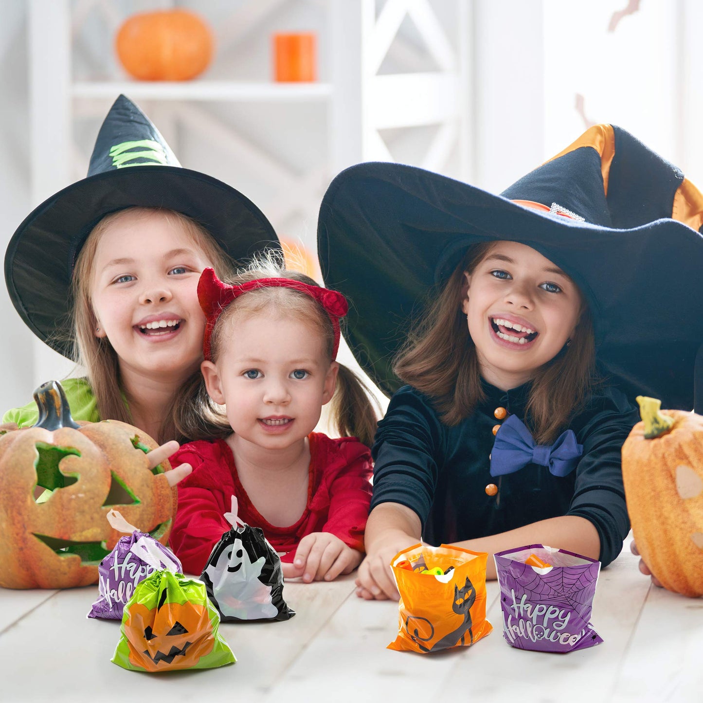 iFUNow 144 Pack Halloween Bags - Goodie, Candy, Treat, Goody, Party Favors & Trick or Treat Bags for Parties