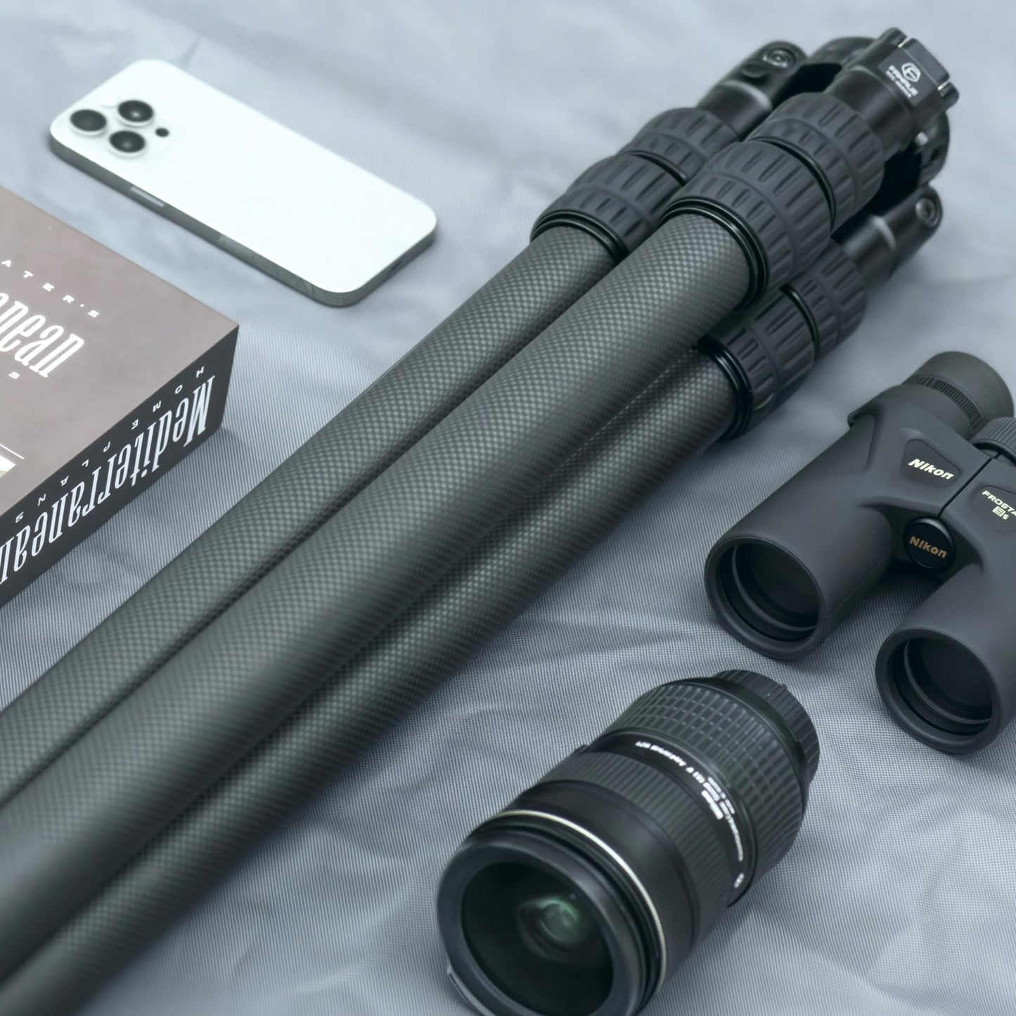 FANAUE Carbon Fiber Tripod, 68" Professional Camera Tripod, Compact Lightweight Tripods with 3-Section Legs, Load Up to 40 lbs, for DSLR Camera - HTC-4030CK