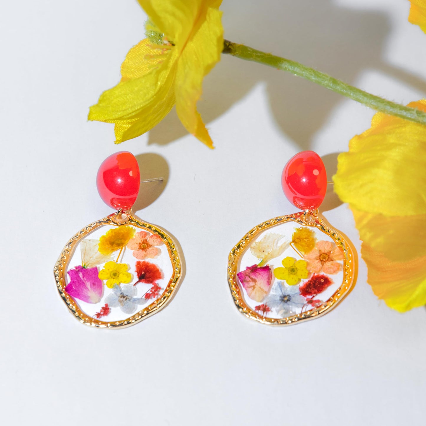 Handmade Real Pressed Flower Earrings for Women, Dainty Hypoallergenic Sterling Silver Floral Dangle Earrings, Unique Resin Botanical Jewelry Gift for Ladies, Parties, Easter, Christmas & Birthday