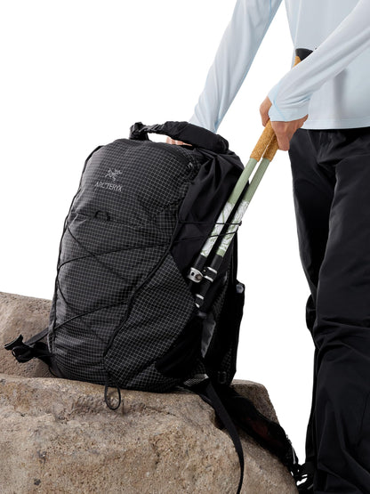 Arc'teryx Aerios 35 Backpack | Precision-Fit Ultralight 35L Hiking Pack | Black, Regular