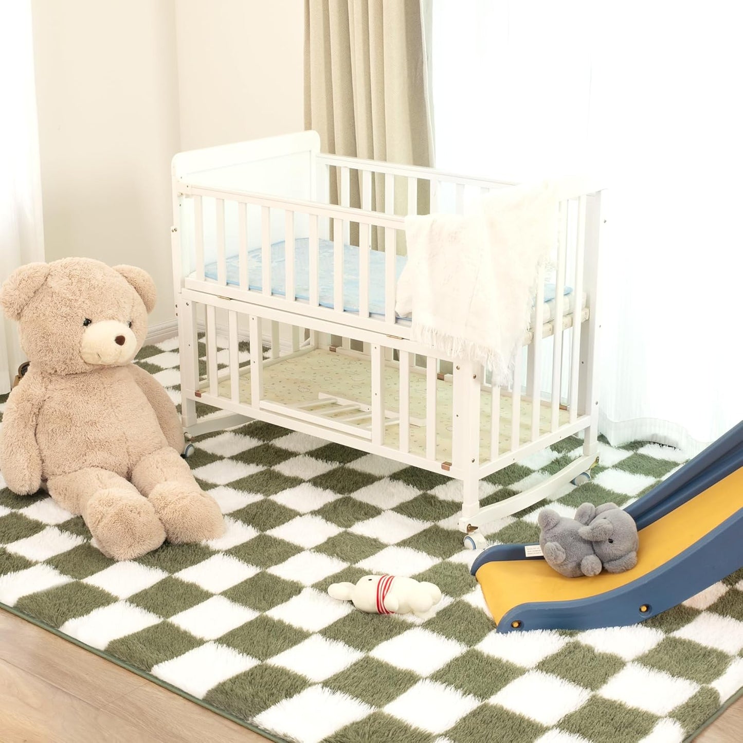 TOOHUB 5x7 Super Soft Rug for Bedroom, Ft Green and White Area Rug Classic Checkered Shaggy Anti-Skid High Pile Soft