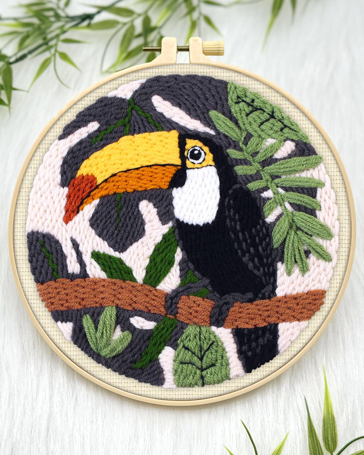 ERKOON Punch Needle Kit for Beginners Adults, DIY Easy Animals Embroidery Set for Starter Art Craft, Needling Punch Project with Patterns, Tools, Yarns, Hoop, Instruction (Crow)
