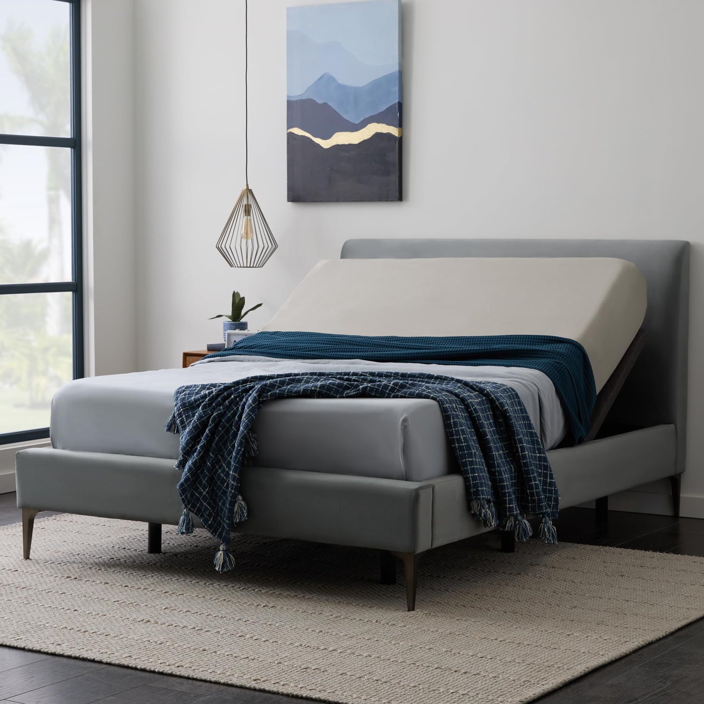 Lucid L600 Adjustable Bed Base Frame - Queen Size - Zero Gravity - Bluetooth - Companion App - Head and Foot Incline - Interactive Dual Massage - Under Bed Lighting - Wireless Remote - Dual USB Ports