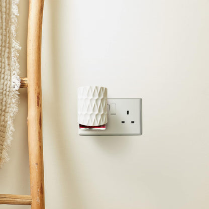 Yankee Candle ScentPlug Starter Kit | Clean Cotton Plug-in Air Freshener | White Organic Pattern | UK 3 Pin Plug, 30