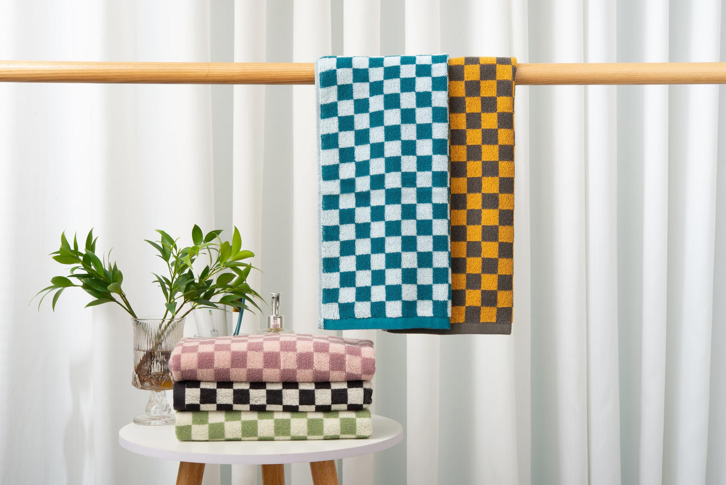 Madi-Cadi Hand Towels 5 Pack - Cotton Face Towels Soft, Absorbent, and Decorative Checkered Design for Bathroom, Kitchen, Gym, and Spa - 13 x 29 Inches for Any Occasion