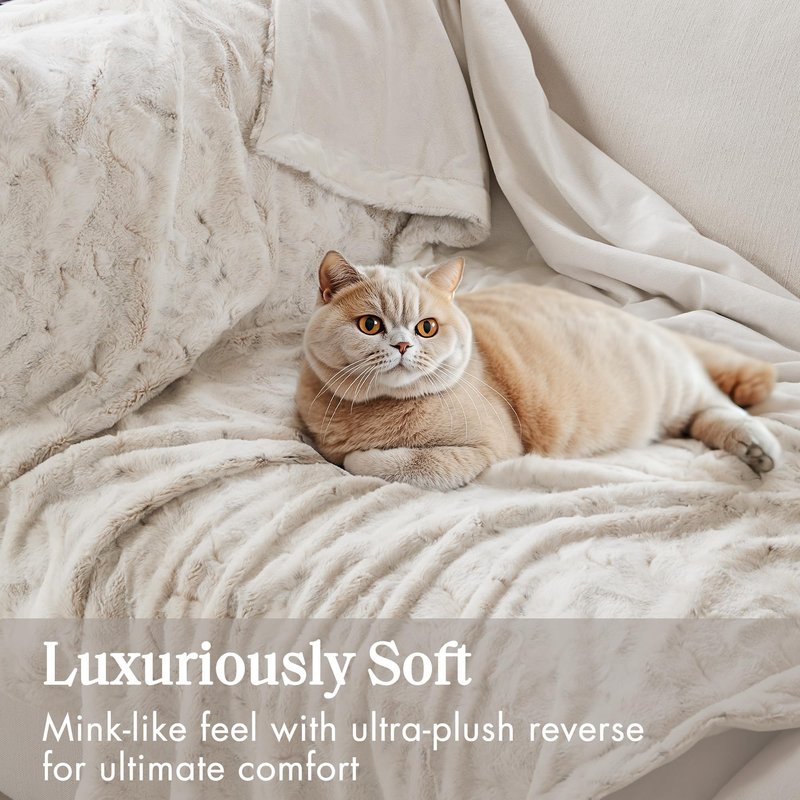 Madison Park Zuri Soft Plush Luxury Oversized Faux Fur Throw Animal Stripes Design, Faux Mink On The Reverse, Modern All Seasons Blanket for Bed, Sofa Couch, Office, Snow Leopard, 60x70