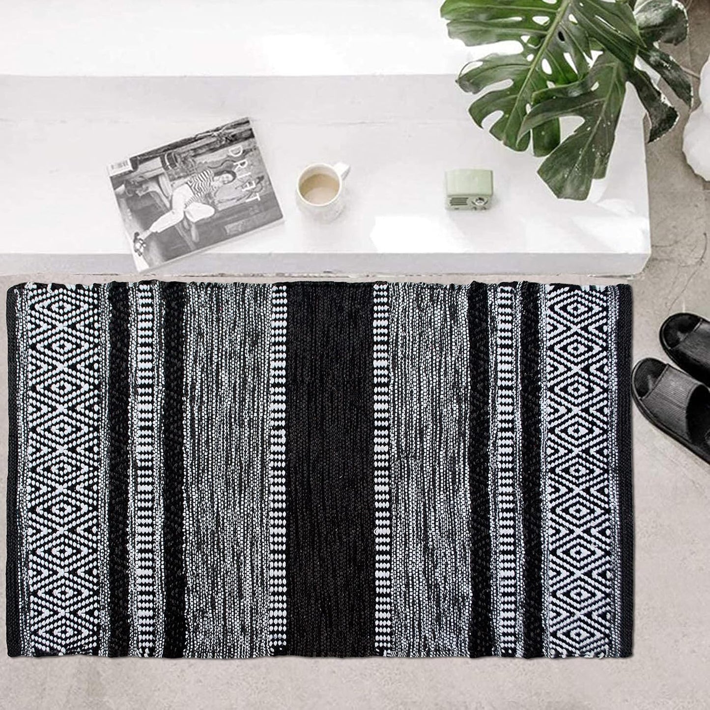 Chardin Home Farmhouse Rug 24''x36'' Black-White, Recycled Cotton Hand Woven Rug for Hallways, Kitchens, Bedrooms