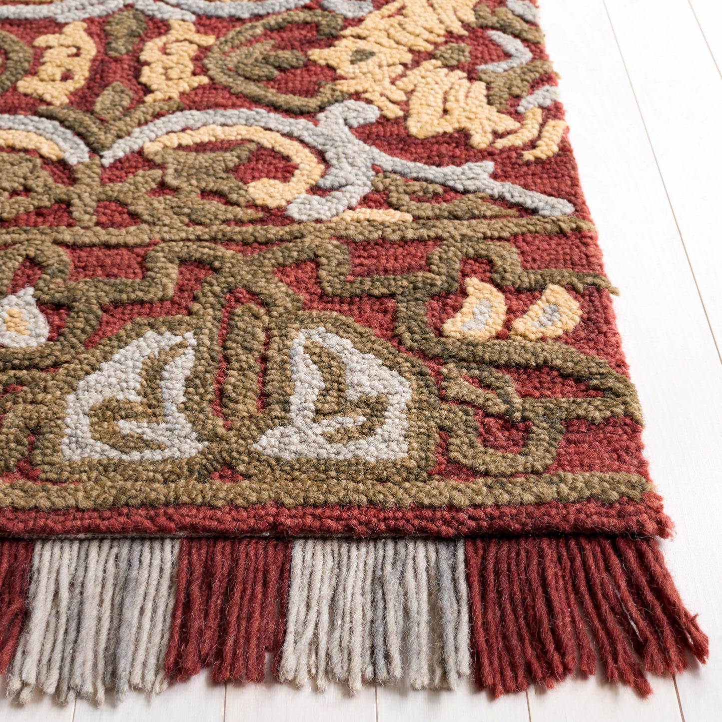 SAFAVIEH Area Rug 8x10 - Blossom Collection - Large - Red & Gold, Handmade Wool, Floral Design, Ideal for Living Room, Bedroom, Office, Dining Space (BLM422Q)