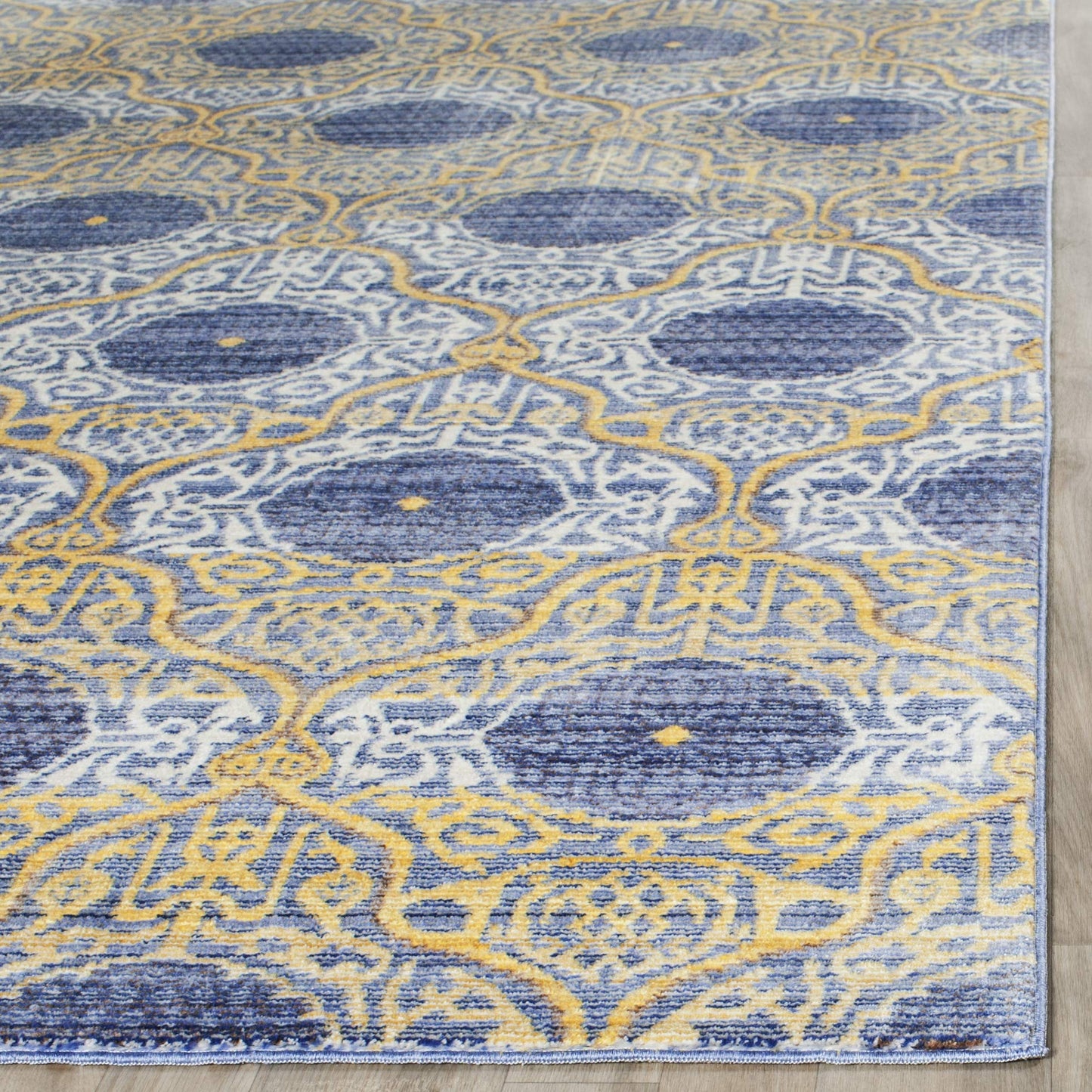 SAFAVIEH Valencia Collection Area Rug - 9' x 12', Lavender & Gold, Boho Chic Distressed Design, Non-Shedding & Easy Care, Ideal for High Traffic Areas in Living Room, Bedroom (VAL106L)
