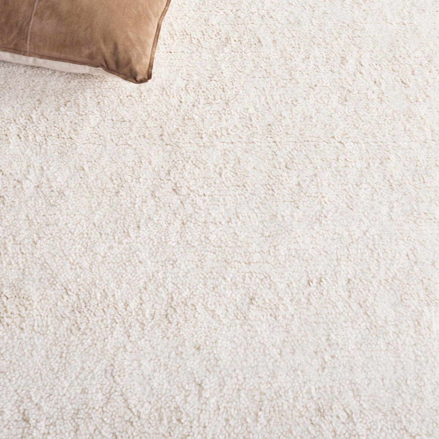 SAFAVIEH Area Rug 8x10 - Vermont Collection - Large - Ivory, Handmade Wool, Ideal for Living Room, Bedroom, Dining Space (VRM210A)