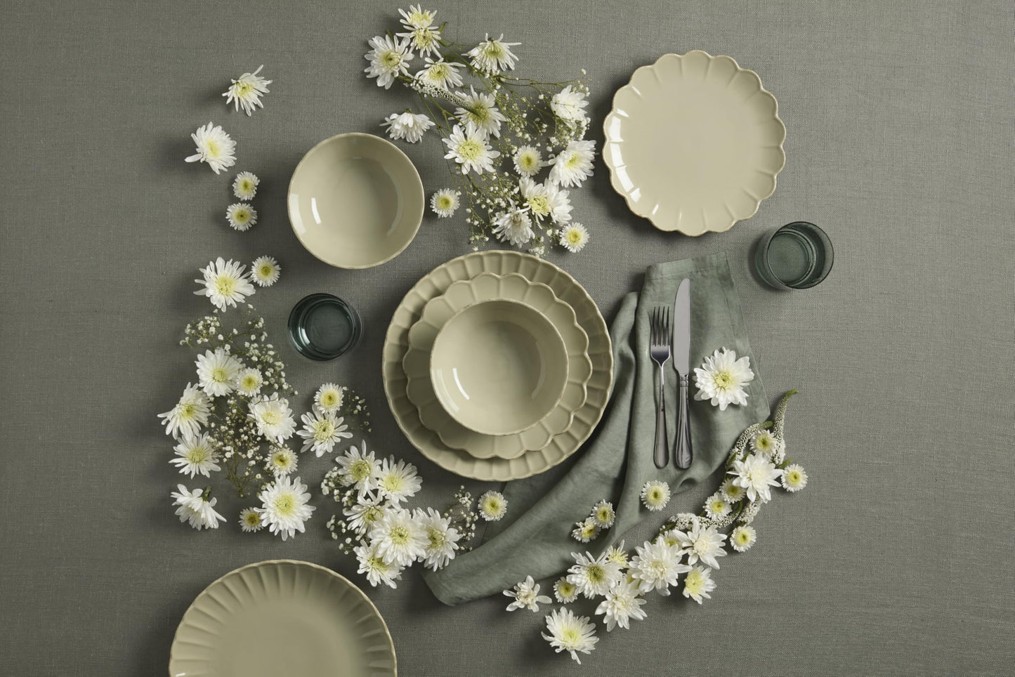 Lenox Stoneware Dinnerware Sets For 6, French Perle Scallop Matcha 18-Piece Dinnerware Set, Service For 6, Dishwasher Safe Ceramic Plates, Stoneware Dinner Plates and Bowls Sets (Green, 18 Piece)