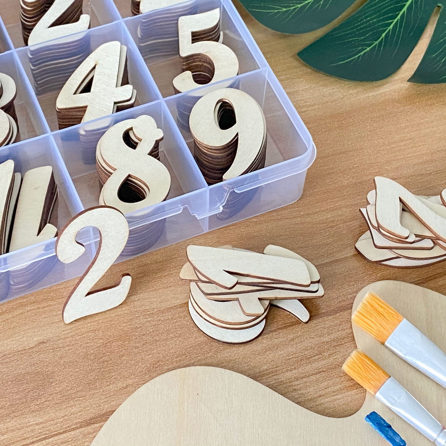 2 Inch 196 Pieces Wooden Numbers Unfinished Wood Numbers 0-9 for Crafts,with Sorting Grid Organizer