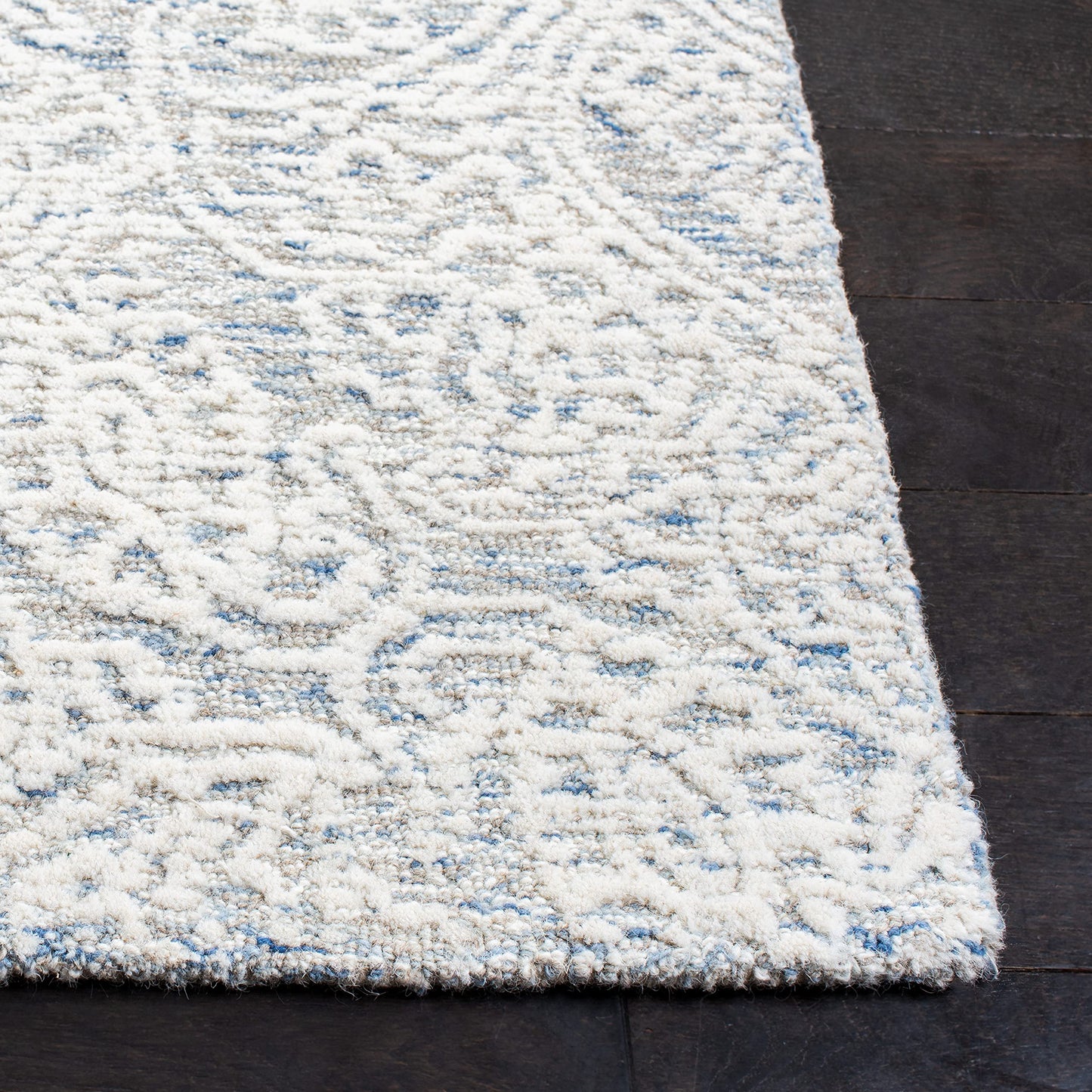 SAFAVIEH Area Rug 6x9 - Metro Collection - Light Blue & Ivory, Handmade Wool, Ideal for Living Room, Bedroom, Dining Space (MET998L)