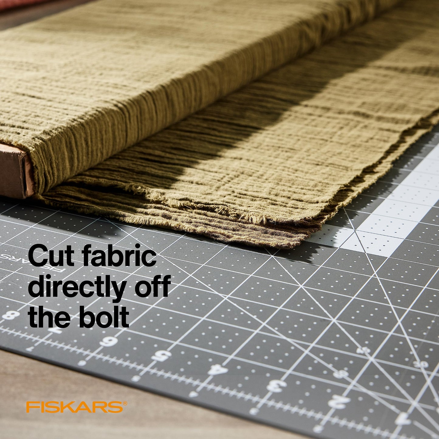 Fiskars Self Healing Cutting Mat for Quilting, Arts and Crafts, 24" x 36" Grid, Sewing Mat, Craft Cutting Board, Sewing Supplies and Quilting Tools
