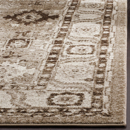 SAFAVIEH Area Rug 8x10 - Vintage Hamadan Collection - Large - Taupe, Traditional Persian Design, Non-Shedding & Easy to Clean, Ideal for Living Room, Bedroom, Dining Space (VTH214T)