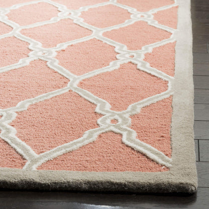 SAFAVIEH Cambridge Collection Area Rug - 8' Square, Coral & Ivory, Handmade Moroccan Wool, Ideal for High Traffic Areas in Living Room, Bedroom (CAM352W)