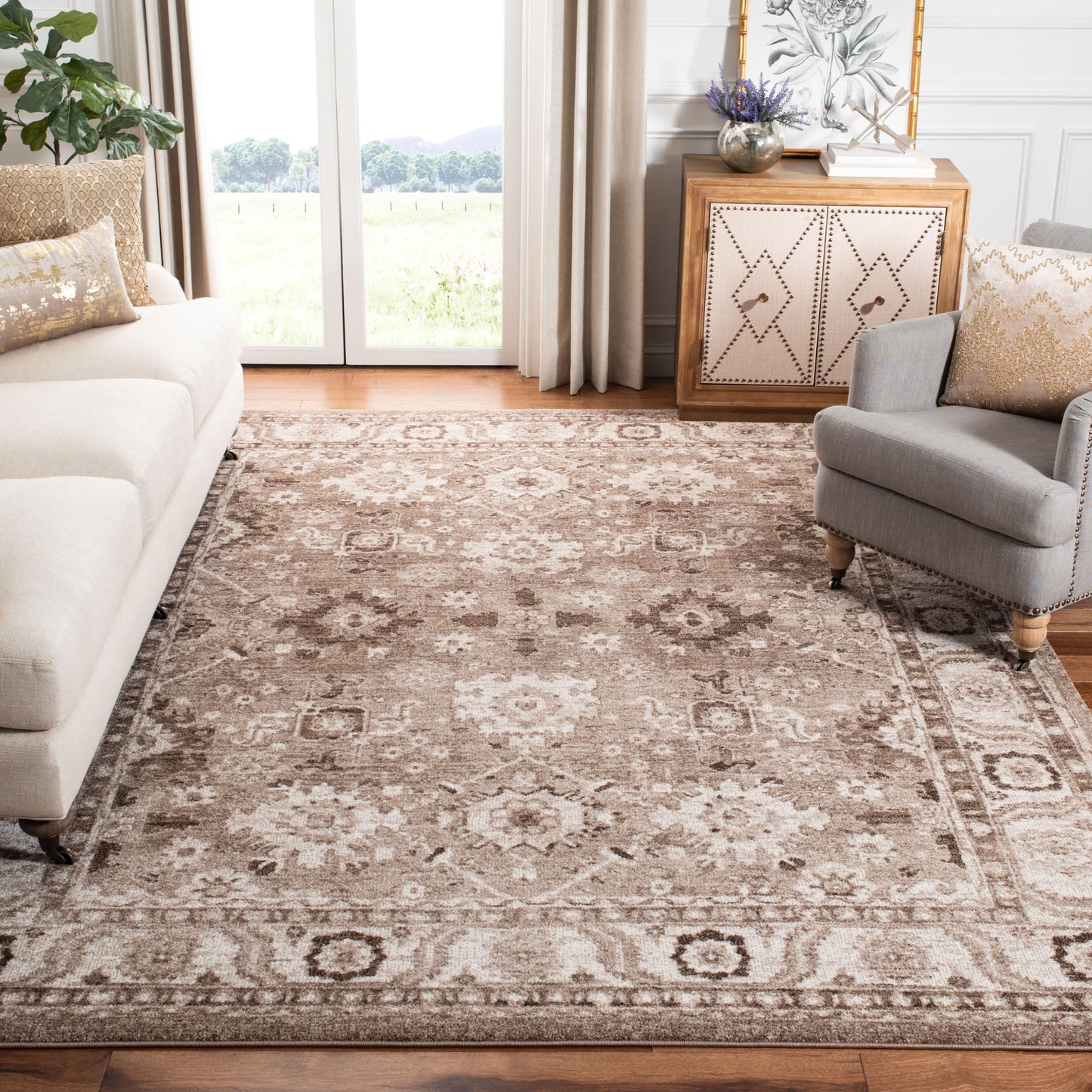 SAFAVIEH Area Rug 8x10 - Vintage Hamadan Collection - Large - Taupe, Traditional Persian Design, Non-Shedding & Easy to Clean, Ideal for Living Room, Bedroom, Dining Space (VTH214T)