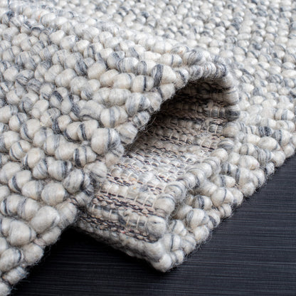 SAFAVIEH Area Rug 8x10 - Natura Collection - Large - Light Grey & Ivory, Handmade Wool Blend, Textured Design, Ideal for Living Room, Bedroom, Dining Space (NAT620G)