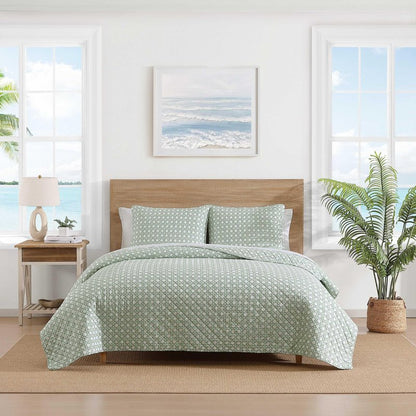Tommy Bahama - King Quilt Set, Luxurious Bedding with Matching Shams, Coastal Inspired Room Essentials (Bahama Diamond Isle Green, King)