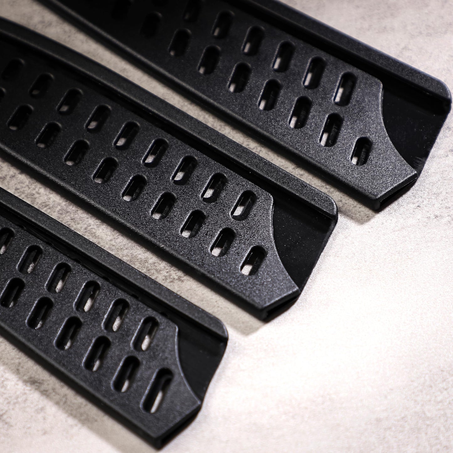 8 Pieces Universal Knife Guards Set, Plastic Kitchen Knife Covers Sleeves Knife Sheath Blade Protector, for Paring Utility Santoku Nakiri Cleaver Bread Carving Chef Knife Black