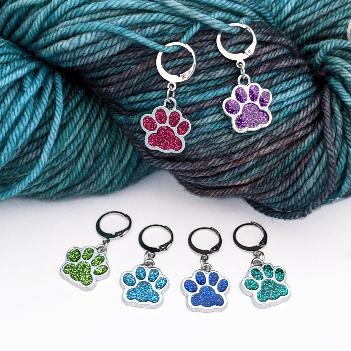 Pretty Warm Designs Sparkly Paw Print Crochet Stitch Markers - Dog and Cat Pet Lover Progress Keepers for Amigurumi - Set of 6 Handmade Accessories in Hinged Storage Tin