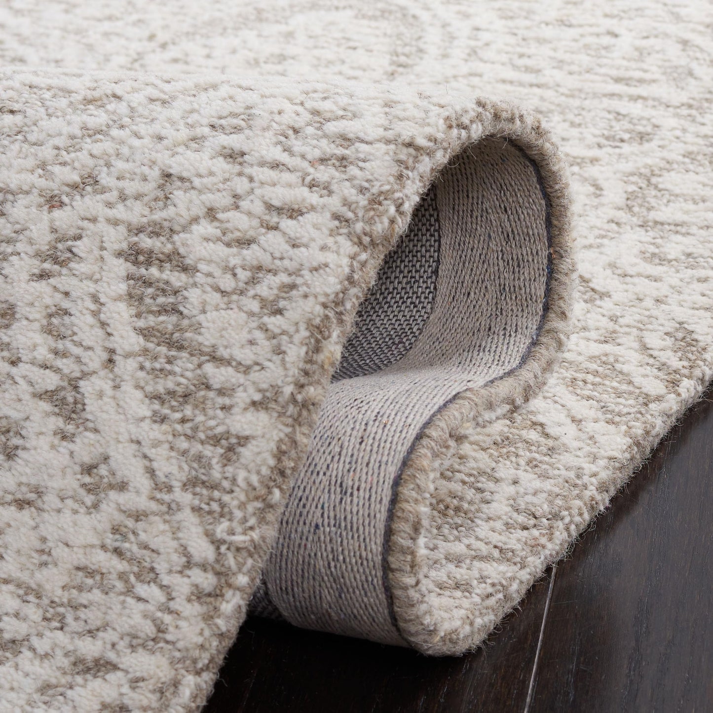 SAFAVIEH Area Rug 6x9 - Metro Collection - Natural & Ivory, Handmade Wool, Ideal for Living Room, Bedroom, Dining Space (MET998A)