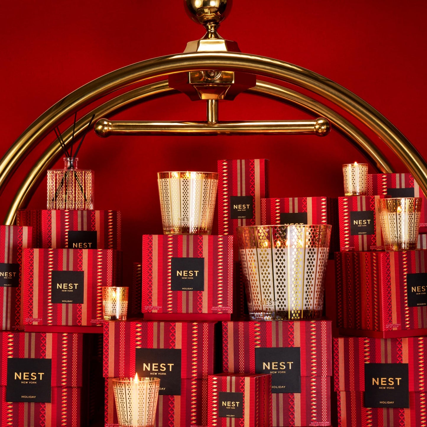NEST New York Reed Diffuser, Holiday - 5.9 fl oz - Fragrance for Up to 90 Days - Reusable, Refillable Glass Holder - Includes 8 All-Natural Reed Sticks - Flame Free