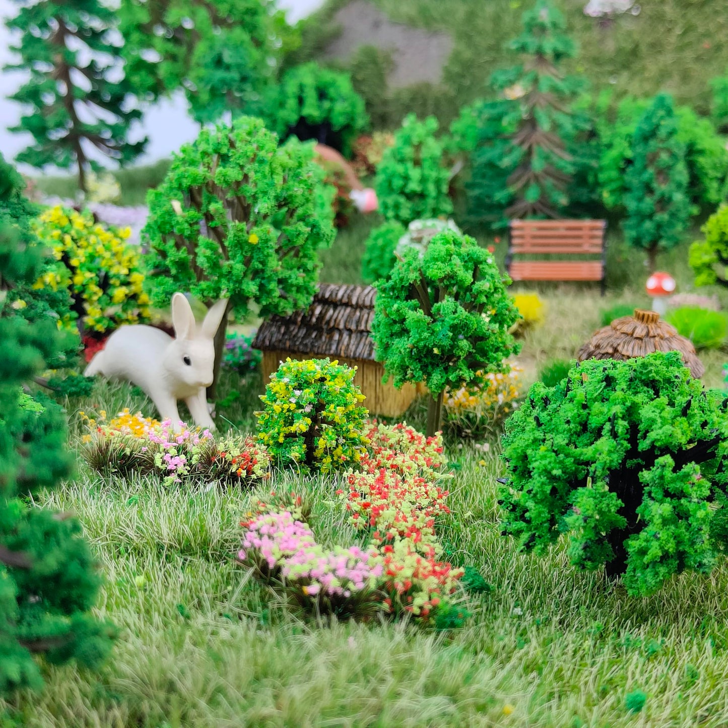 gdeplok 140 Pcs Static Grass Tufts & Miniature Flower Clusters - Artificial Grass Terrain Scenery Kit for Model Train Railway, Military Sand Table, DIY Diorama Landscape