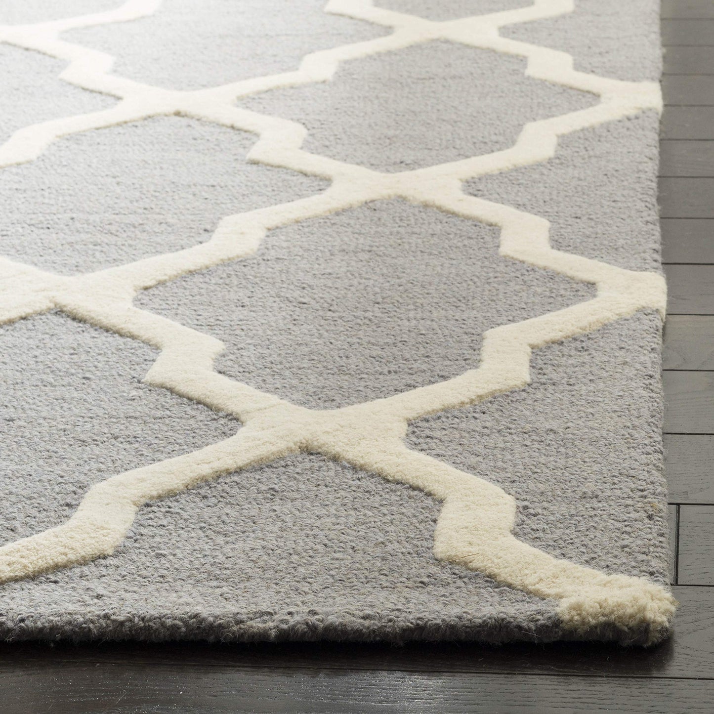 SAFAVIEH Cambridge Collection Area Rug - 10' x 14', Silver & Ivory, Handmade Trellis Wool, Ideal for High Traffic Areas in Living Room, Bedroom (CAM121D)