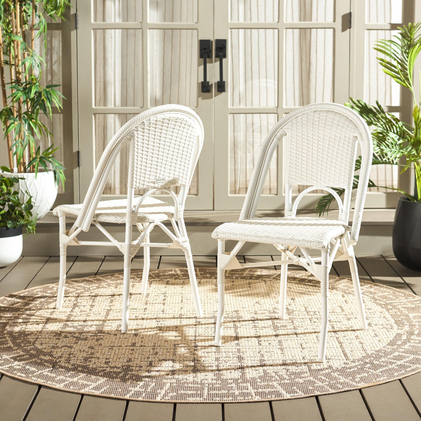 SAFAVIEH Outdoor - Torino Bistro Chair Set of 2 - White - Faux Wicker & Aluminum Frame - Bistro Side Chair Design - Ideal for Patio, Deck, Sunroom, Dining Area, 18" Seat Height (PAT7550C-SET2)